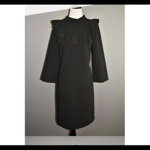 BANANA REPUBLIC LONG SLEEVE RUFFLE YOKE DR…